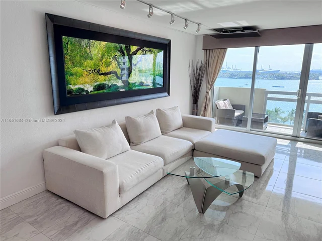 1500 Bay Rd # 920S, Miami Beach FL 33139