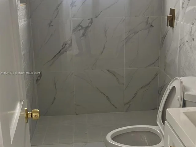 2168 NW 34th St # 2, Miami FL 33142