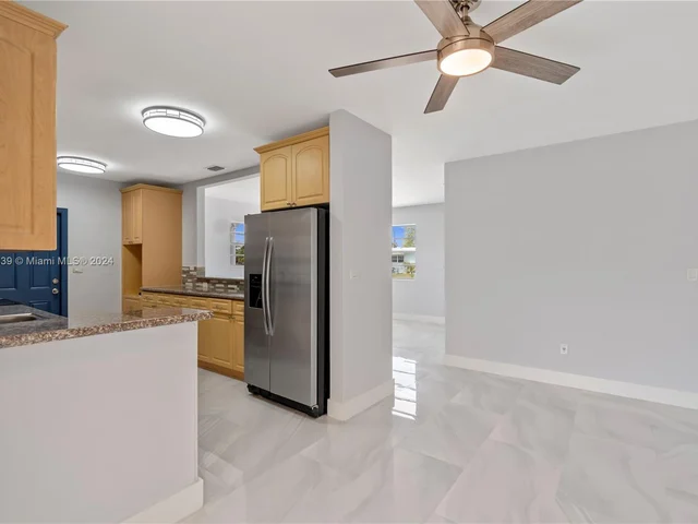 4100 NW 192nd St # 1, Miami Gardens FL 33055