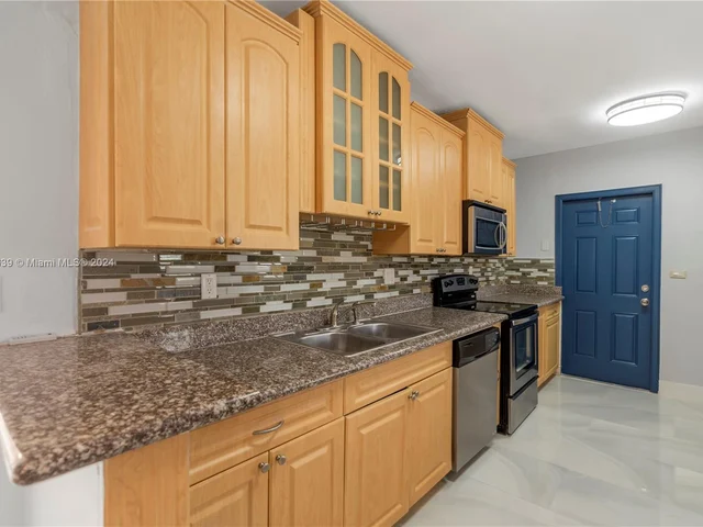 4100 NW 192nd St # 1, Miami Gardens FL 33055