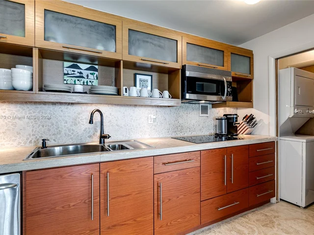 1200 West Ave # 426, Miami Beach FL 33139