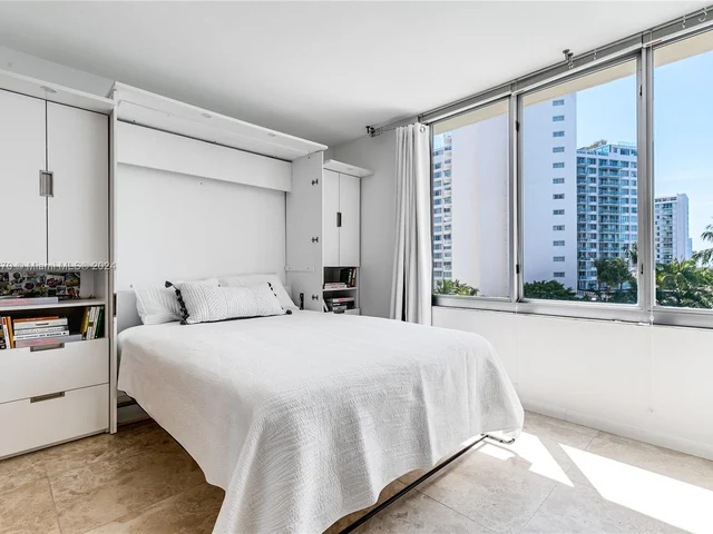 1200 West Ave # 426, Miami Beach FL 33139