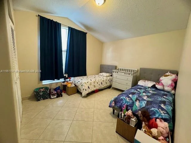 712 NW 177th Ave, Pembroke Pines FL 33029