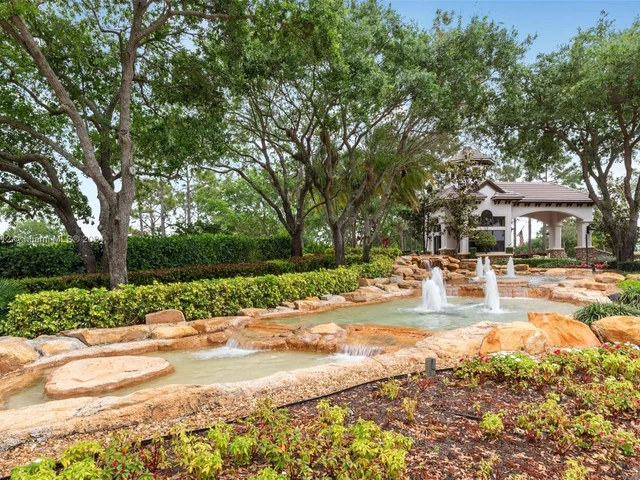 15001 SW 33rd St # 15001, Davie FL 33331