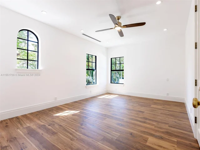 611 Sunset Rd, West Palm Beach FL 33401