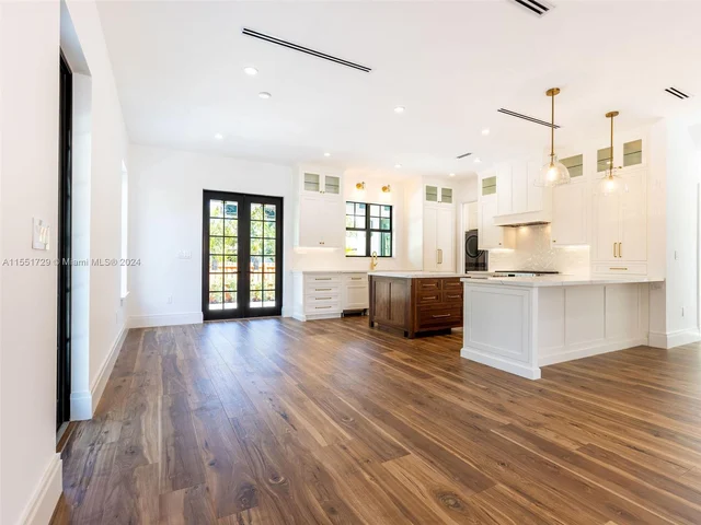 611 Sunset Rd, West Palm Beach FL 33401