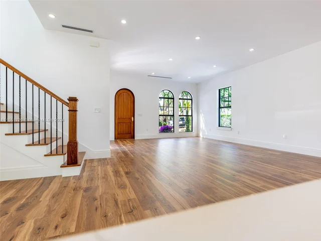 611 Sunset Rd, West Palm Beach FL 33401