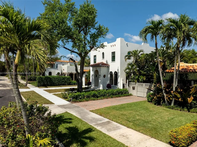 611 Sunset Rd, West Palm Beach FL 33401