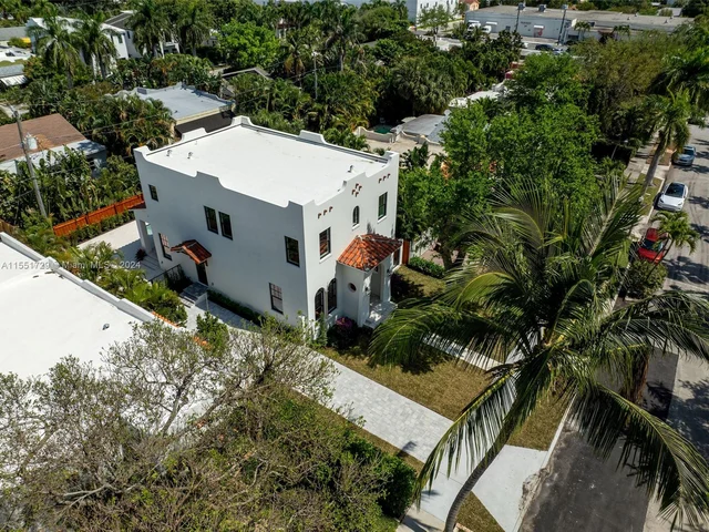 611 Sunset Rd, West Palm Beach FL 33401