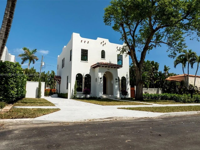 611 Sunset Rd, West Palm Beach FL 33401