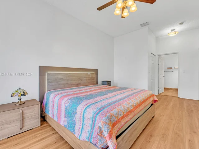 2580 SE 5th Ct, Homestead FL 33033