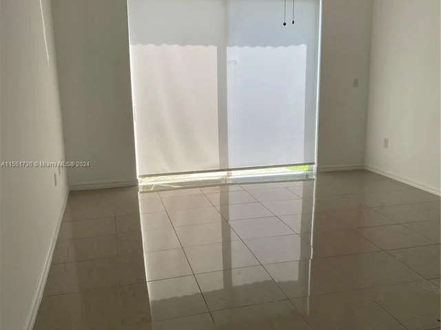 987 NE 42nd Ter, Homestead FL 33033