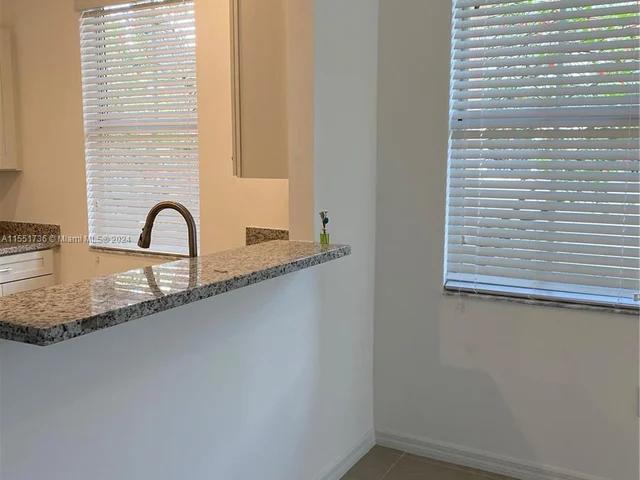 987 NE 42nd Ter, Homestead FL 33033