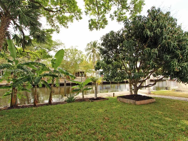 1513 SW 18th Ave, Fort Lauderdale FL 33312