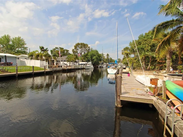 1513 SW 18th Ave, Fort Lauderdale FL 33312