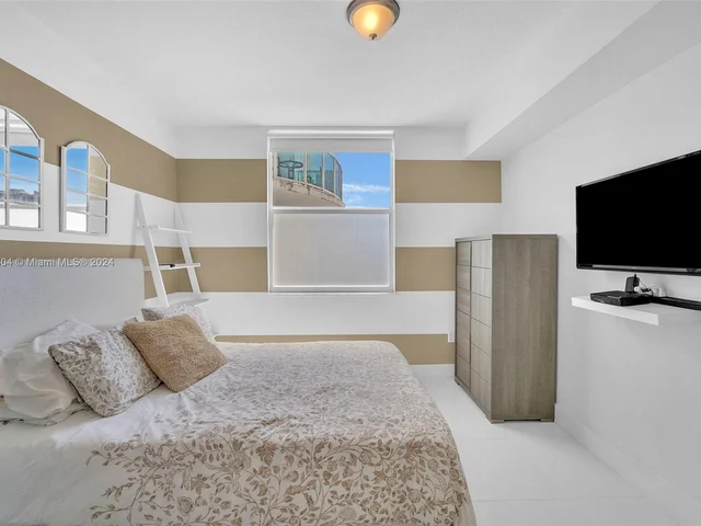 1723 SW 2nd Ave # 1001, Miami FL 33129