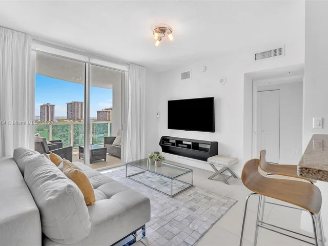 1723 SW 2nd Ave # 1001, Miami FL 33129