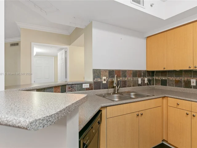 1919 Van Buren St # 402A, Hollywood FL 33020