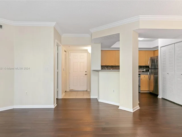 1919 Van Buren St # 402A, Hollywood FL 33020