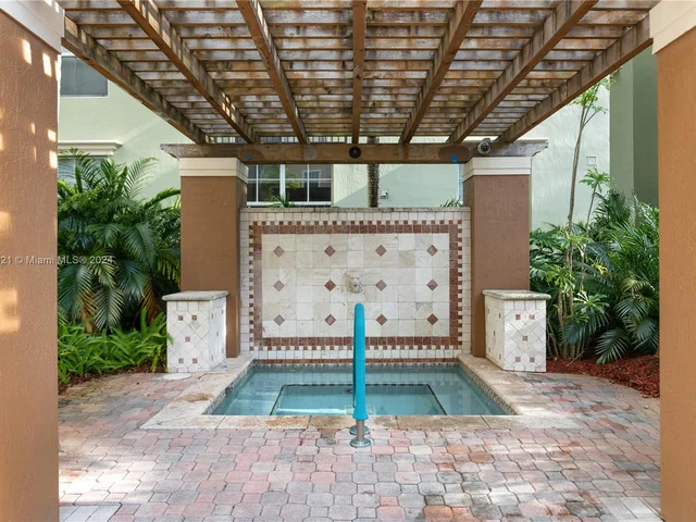 1919 Van Buren St # 402A, Hollywood FL 33020