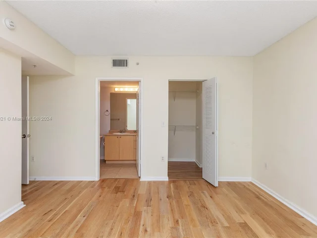 1919 Van Buren St # 402A, Hollywood FL 33020