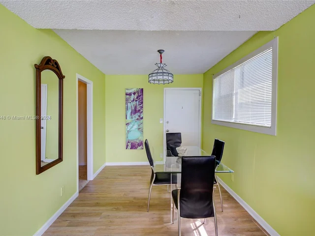 111 Golden Isles Dr # E3, Hallandale Beach FL 33009