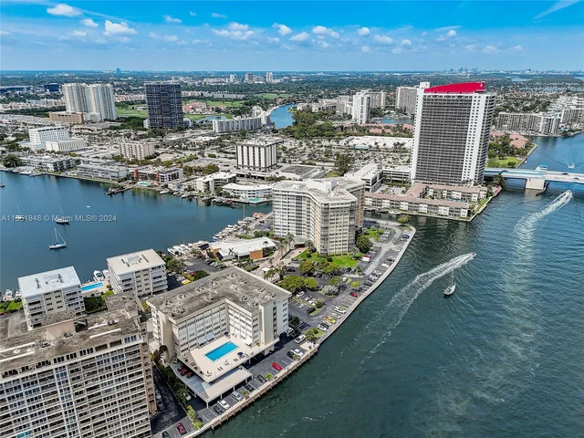 111 Golden Isles Dr # E3, Hallandale Beach FL 33009