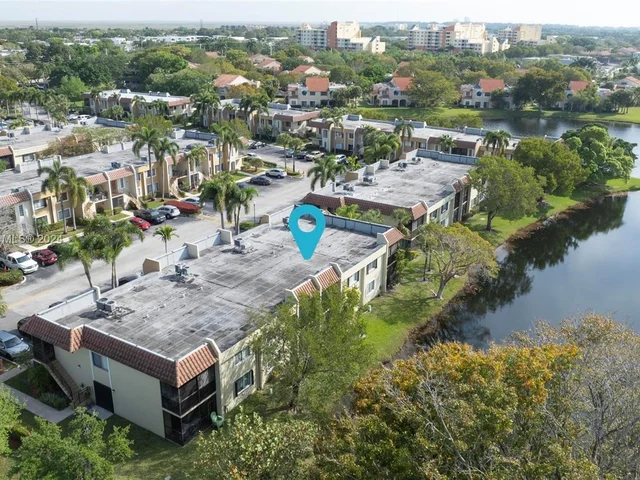 440 Lakeview Dr # 202, Weston FL 33326