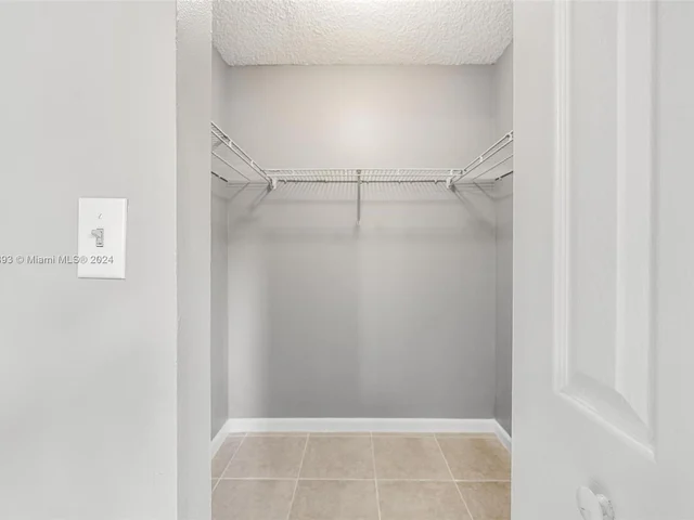 351 Palm Way # 106, Pembroke Pines FL 33025