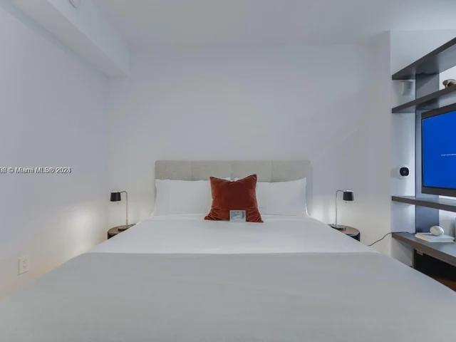 398 NE 5th St # 3116, Miami FL 33132