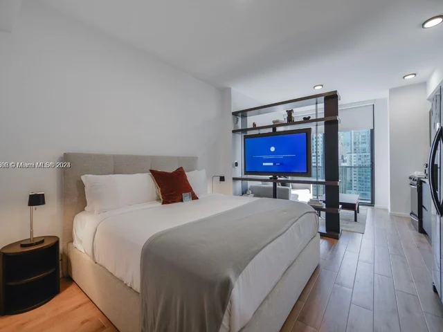 398 NE 5th St # 3116, Miami FL 33132