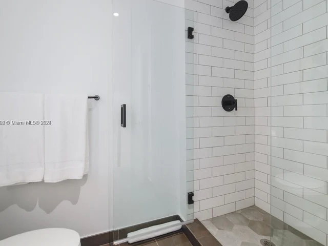 398 NE 5th St # 3116, Miami FL 33132