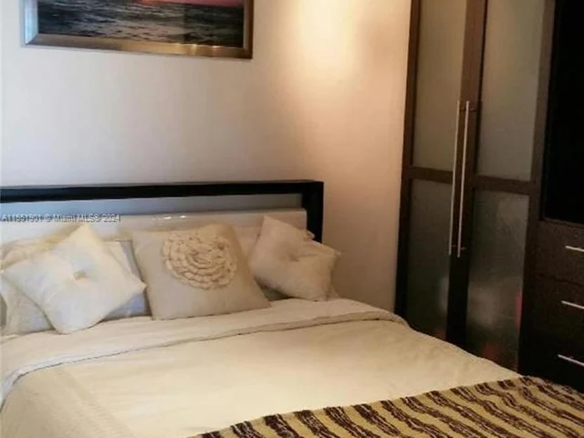 6365 Collins Ave # 3304, Miami Beach FL 33141