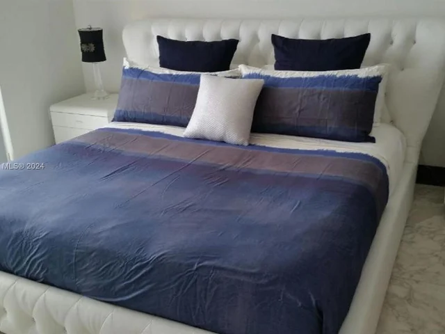 6365 Collins Ave # 3304, Miami Beach FL 33141