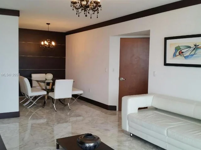 6365 Collins Ave # 3304, Miami Beach FL 33141