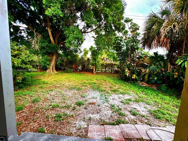 2608 W 28th St # 0, Riviera Beach FL 33404