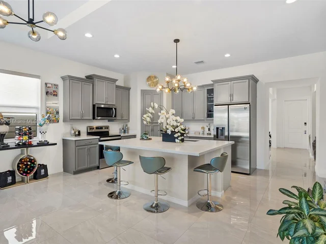 15139 SW 176th St, Miami FL 33187