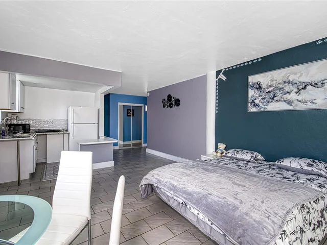 6484 Indian Creek Dr # 317, Miami Beach FL 33141