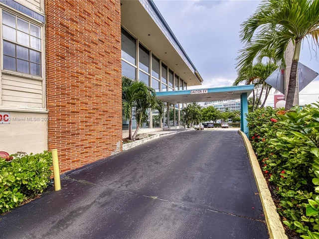 6484 Indian Creek Dr # 317, Miami Beach FL 33141