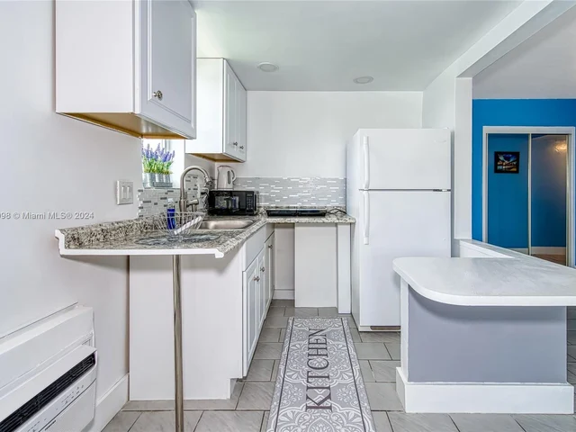 6484 Indian Creek Dr # 317, Miami Beach FL 33141