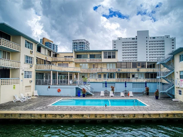 6484 Indian Creek Dr # 317, Miami Beach FL 33141