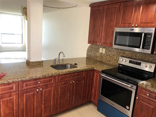 8050 W Mcnab Rd # 216, Tamarac FL 33321