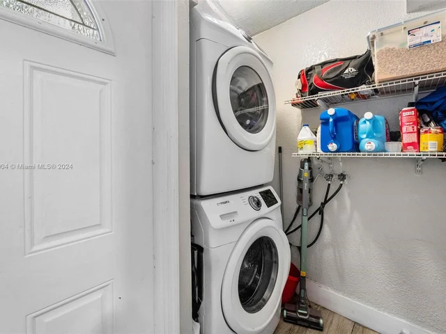 7340 Garfield St, Hollywood FL 33024