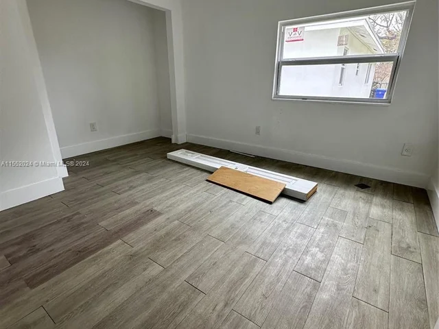 113 NE 75th St rear, Miami FL 33138