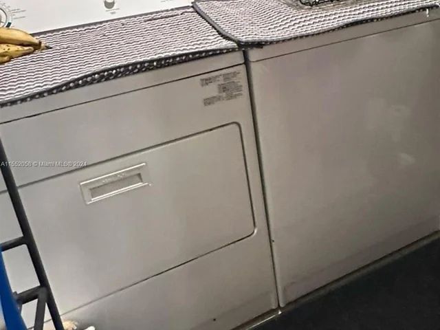 16251 Golf Club Rd # 302, Weston FL 33326