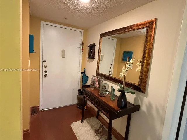 16251 Golf Club Rd # 302, Weston FL 33326