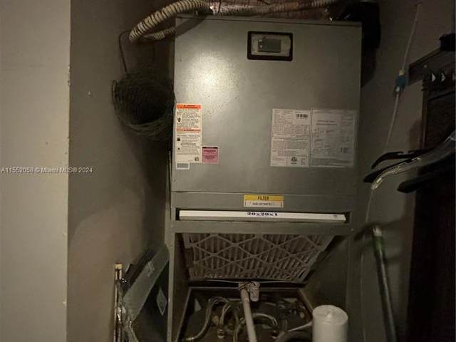 16251 Golf Club Rd # 302, Weston FL 33326