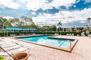 16251 Golf Club Rd # 302, Weston FL 33326