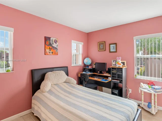 9620 Sunrise Lakes Blvd # 301, Sunrise FL 33322