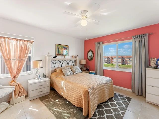 9620 Sunrise Lakes Blvd # 301, Sunrise FL 33322